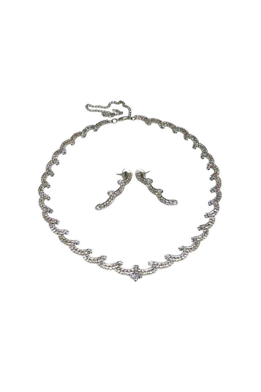 Crystal Wave Jewelry Set – Sparkling Necklace and Earrings