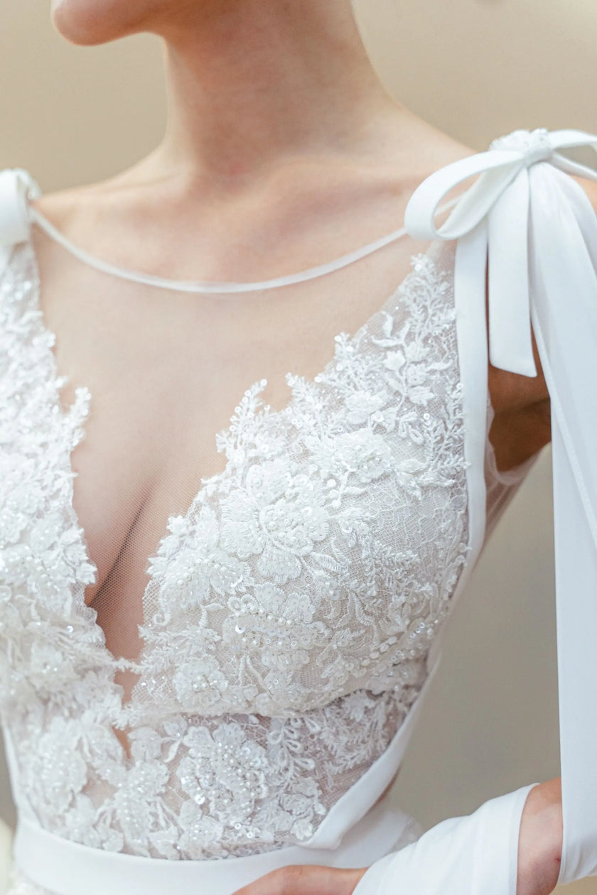 deep V neckline