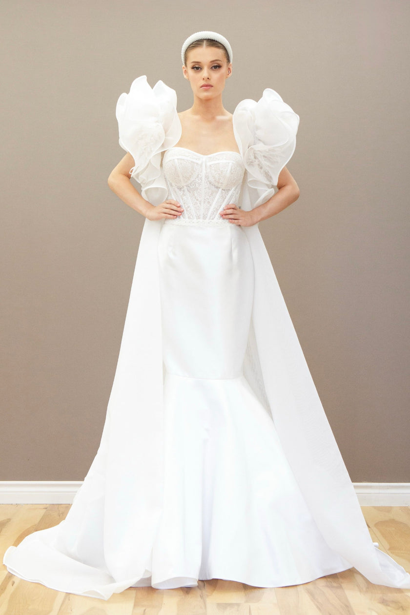 DC25.12 MANTELLA IRIS APFEL